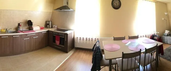 Top Apartment