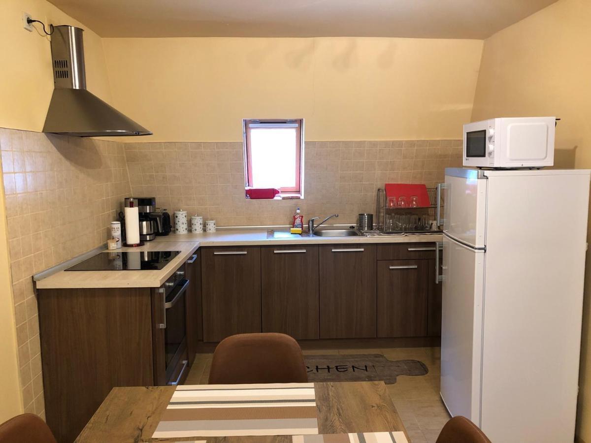 Top Apartment *