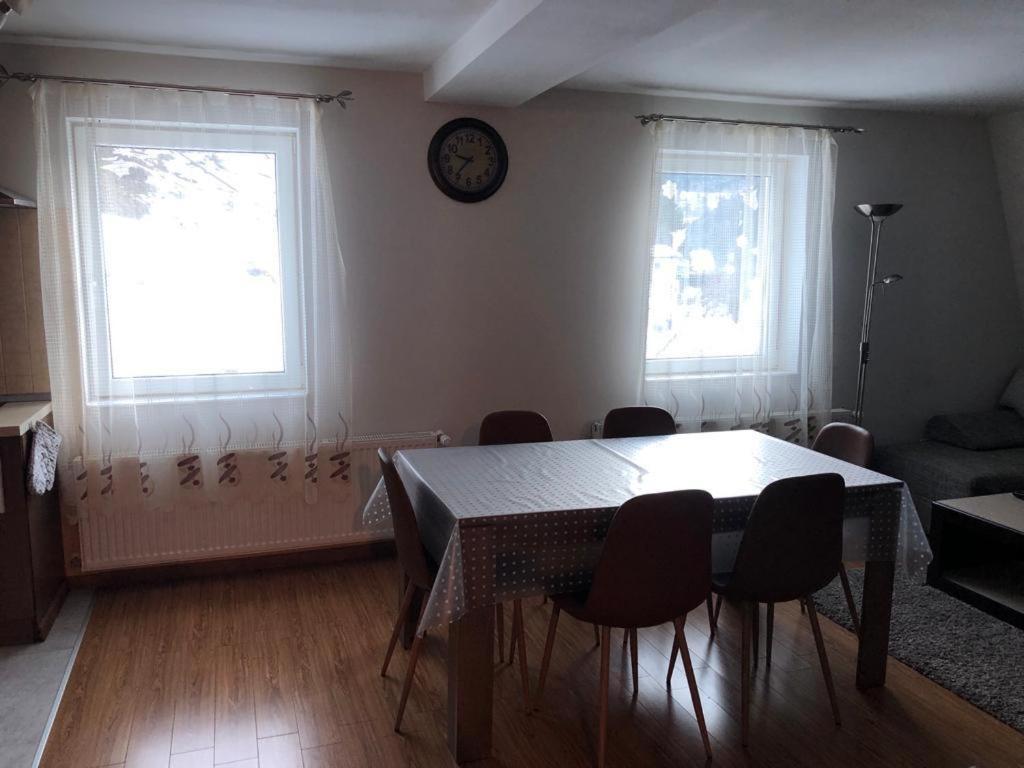 Top Apartment